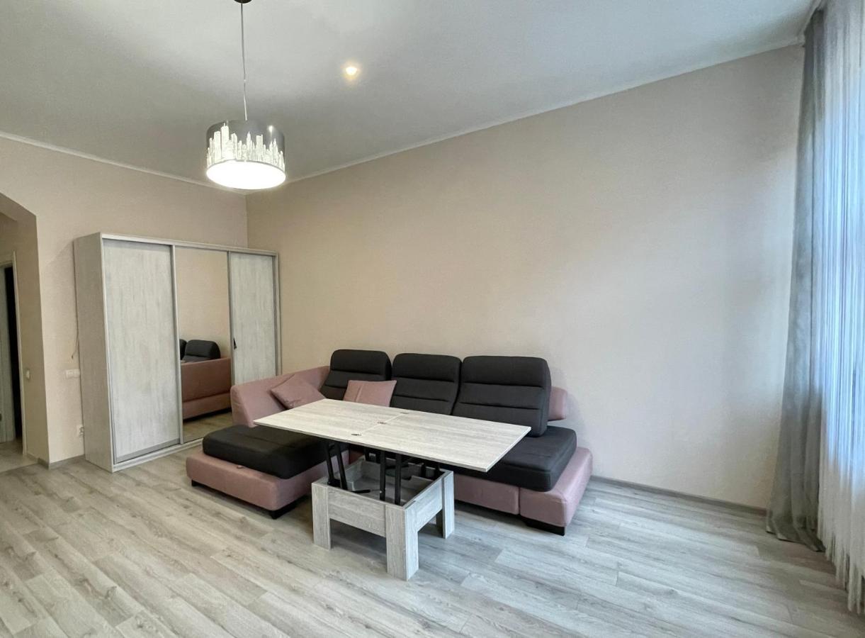 לבוב Apartments On Sholom Aleikhema מראה חיצוני תמונה